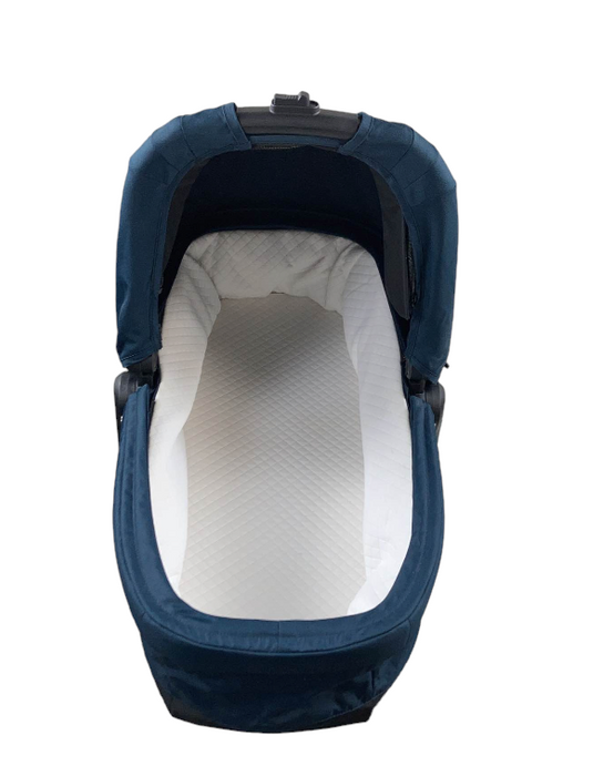 Thule Sleek Bassinet, Navy Blue