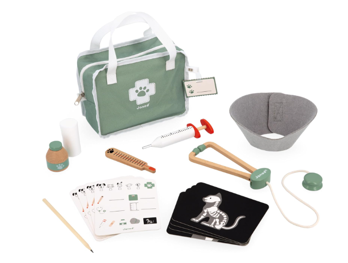 Janod  Vet Suitcase, 15 piece set