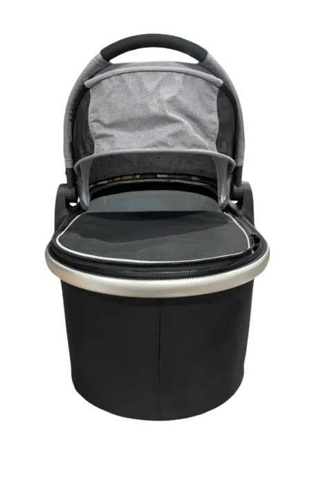 Shop Mockingbird Bassinet, Heather grey, Pre-2026 at GoodBuy Gear