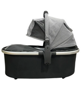 Shop Mockingbird Bassinet, Heather grey, Pre-2026 at GoodBuy Gear