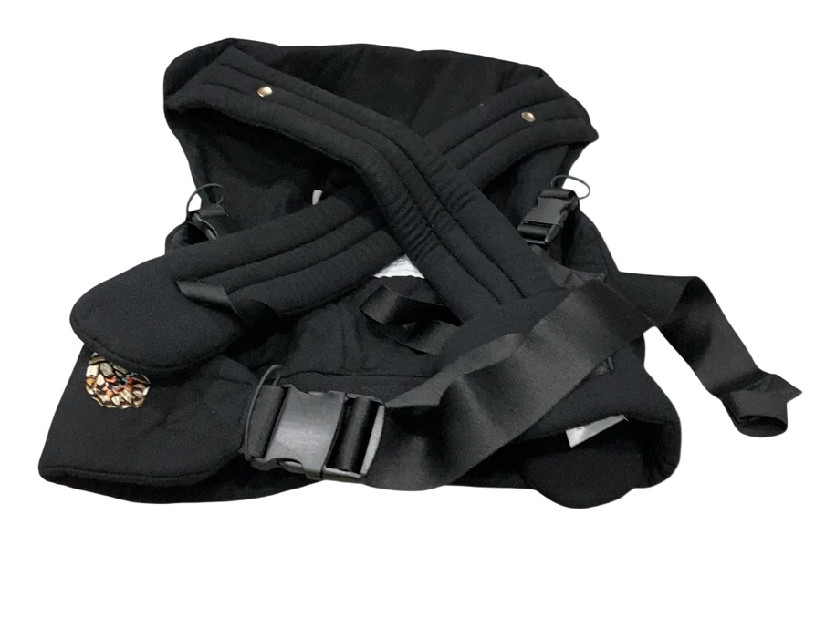 Shop Mabē The Monarch Carrier, Ebony at GoodBuy Gear
