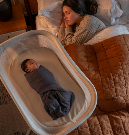 Shop Halo BassiNest Swivel Sleeper 4.0 Signature, Oat at GoodBuy Gear