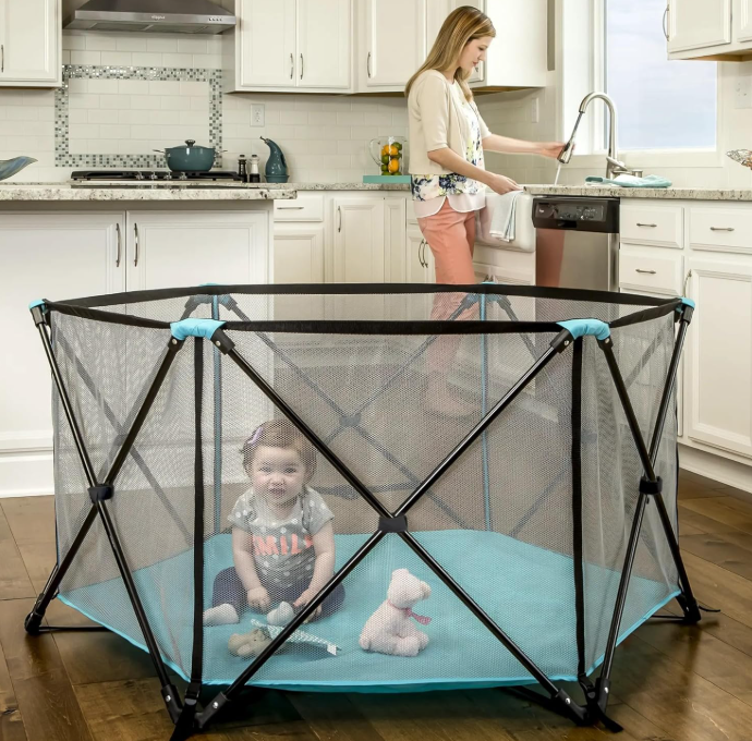 Regalo My Portable Play Yard, 6 Panels