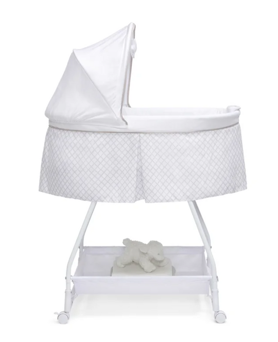 Delta Children Deluxe Soothing Dreams Bassinet, Grey Lattice