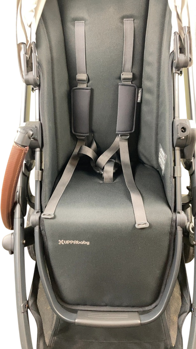 Shop UPPAbaby VISTA V2 Stroller, 2023, Anthony (White & Grey Chenille) at GoodBuy Gear