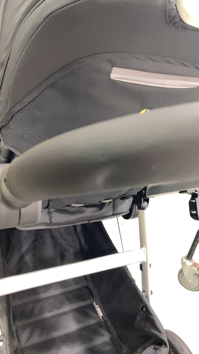 Shop Mockingbird Single to Double 2.0 Stroller, 2024, Black, Silver With Black Leather, Windowpane at GoodBuy Gear