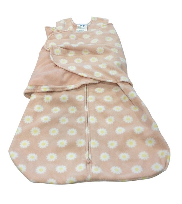 Shop Halo Micro-Fleece Swaddle, Daisy, Small at GoodBuy Gear