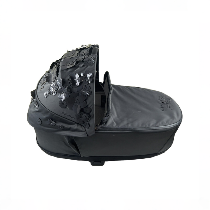 Shop Cybex PRIAM Lux Carry Cot, Simply Flowers Grey at GoodBuy Gear