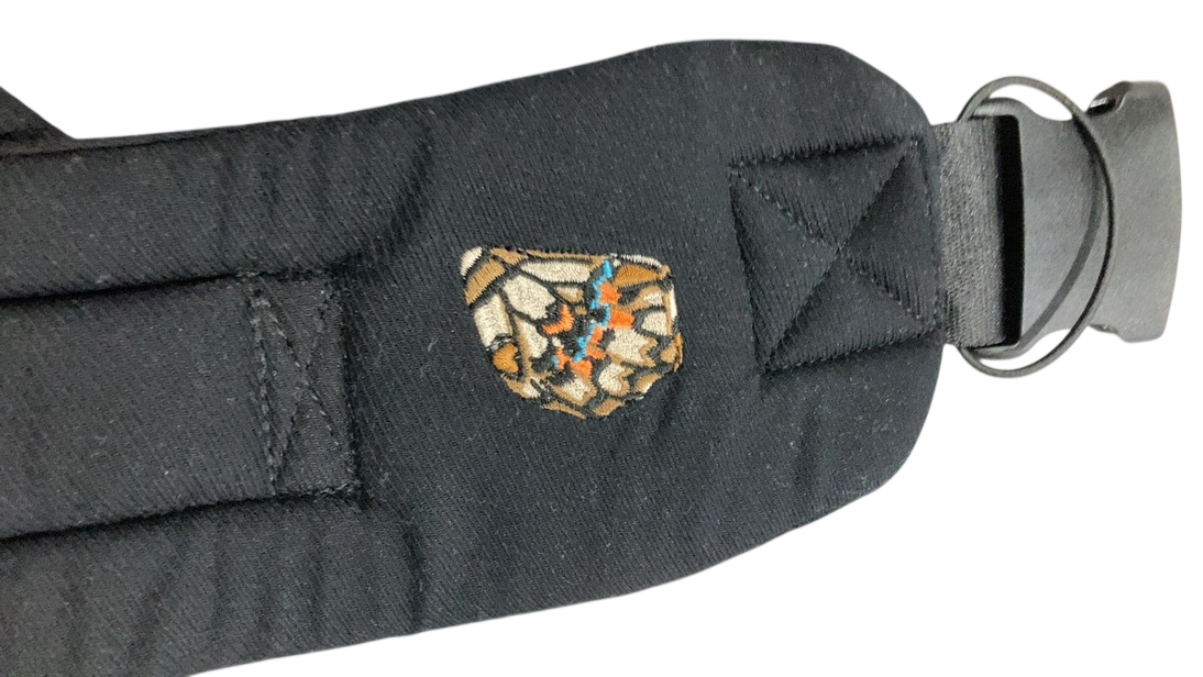 Shop Mabē The Monarch Carrier, Ebony at GoodBuy Gear