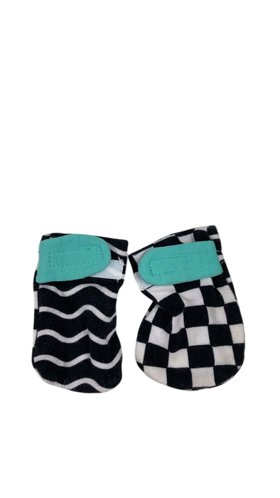 Shop Lovevery The Looker Play Kit at GoodBuy Gear