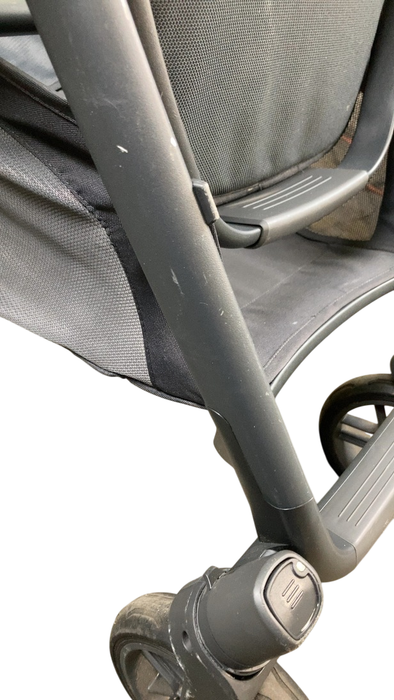 Shop UPPAbaby VISTA V2 Stroller, 2020, Jake (Black) at GoodBuy Gear