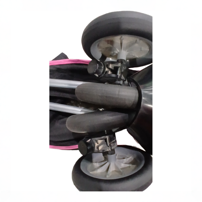Shop Disney Baby Comfort Height Character Umbrella Stroller, Modern Minnie at GoodBuy Gear