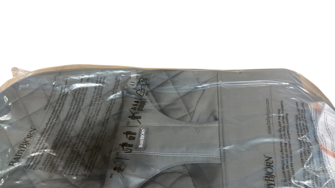 Shop BabyBjorn Bouncer Bliss, Dark Gray Frame, Anthracite Cotton Classic Quilt at GoodBuy Gear