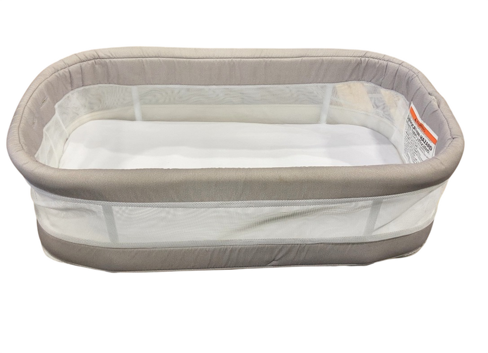 Shop Simmons Kids Shooting Star Rocking Bassinet With Airflow Mesh at GoodBuy Gear