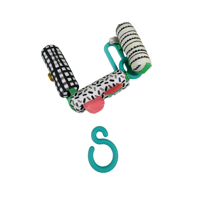 Shop Lovevery The Looker Play Kit, Multicolor at GoodBuy Gear