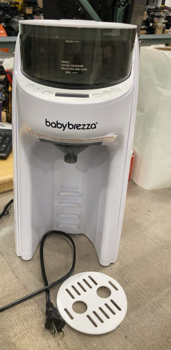 Shop Baby Brezza Formula Pro Advanced Baby Formula Dispenser, White at GoodBuy Gear