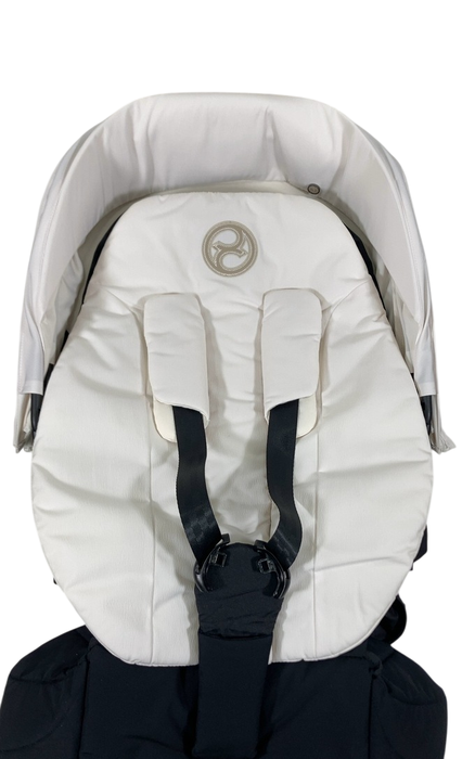 Shop Cybex PRIAM Seat Pack, 2022+, Off White at GoodBuy Gear