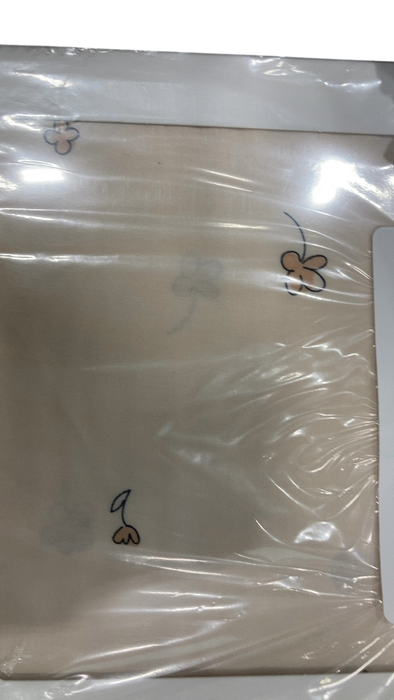 Shop Stokke Sleepi Mini Fitted Sheet, V3, Flower Ecru at GoodBuy Gear