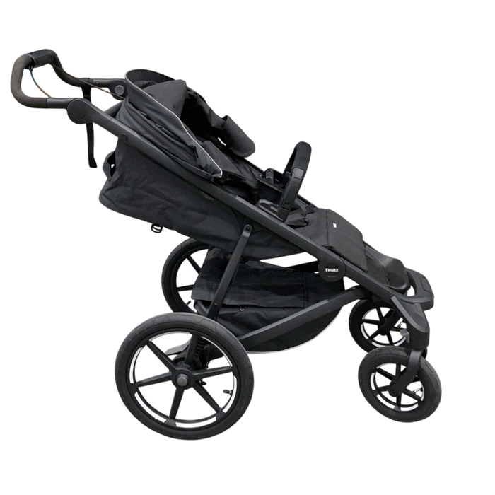 Shop Thule Urban Glide 4-Wheel Stroller, 2024, Black, Click In Buckle at GoodBuy Gear