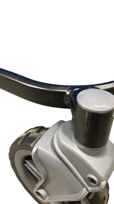 Shop Gladly Family Anthem2 Wagon, Electric Silver at GoodBuy Gear