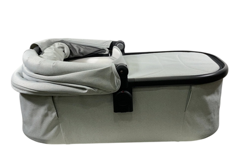 Shop UPPAbaby Bassinet V3, Savannah (Pearl Gray Jacquard) at GoodBuy Gear