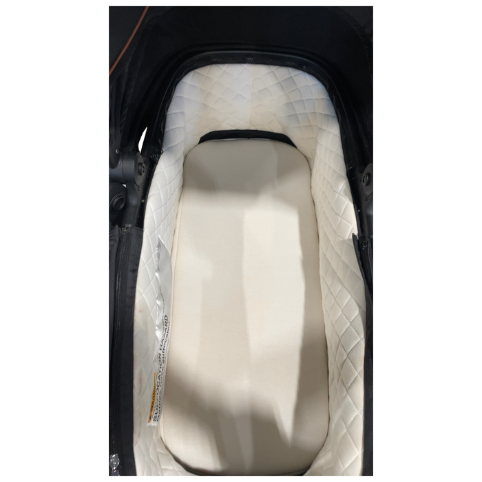Shop Silver Cross Reef Bassinet, Orbit at GoodBuy Gear