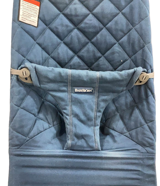 secondhand BabyBjorn Bouncer Bliss, Dark Gray Frame, Midnight Blue Cotton Classic Quilt