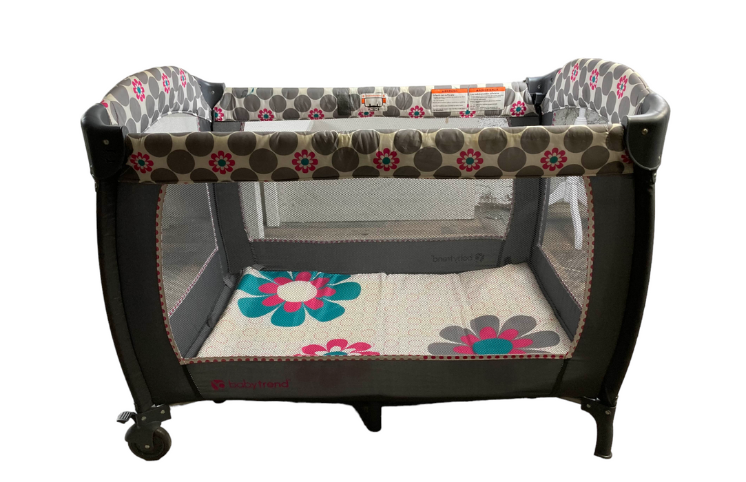 Baby Trend Lil Snooze Deluxe II Nursery Center