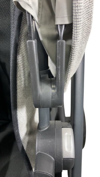 Shop UPPAbaby VISTA V2 Stroller, 2023, Anthony (White & Grey Chenille) at GoodBuy Gear