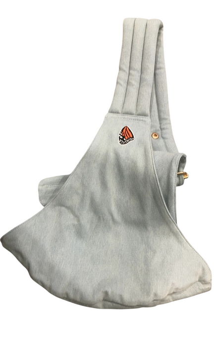 Shop Mabē The Monarch Toddler Sling, Dream Wash Denim at GoodBuy Gear