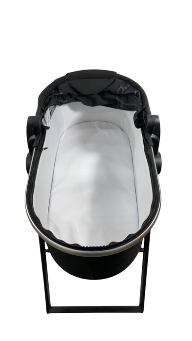 Shop Mockingbird Bassinet with Stand, Black at GoodBuy Gear