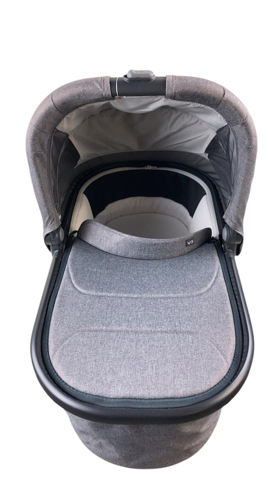 Shop UPPAbaby Bassinet V3, Greyson (Charcoal Mélange) at GoodBuy Gear