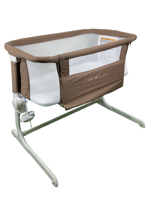 Shop Baby Delight Beside Me Dreamer Bassinet & Bedside Sleeper, Organic Mocha at GoodBuy Gear