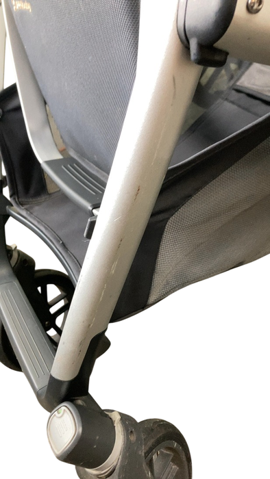 Shop UPPAbaby VISTA V2 Stroller, 2020, Jordan (Charcoal Melange) at GoodBuy Gear