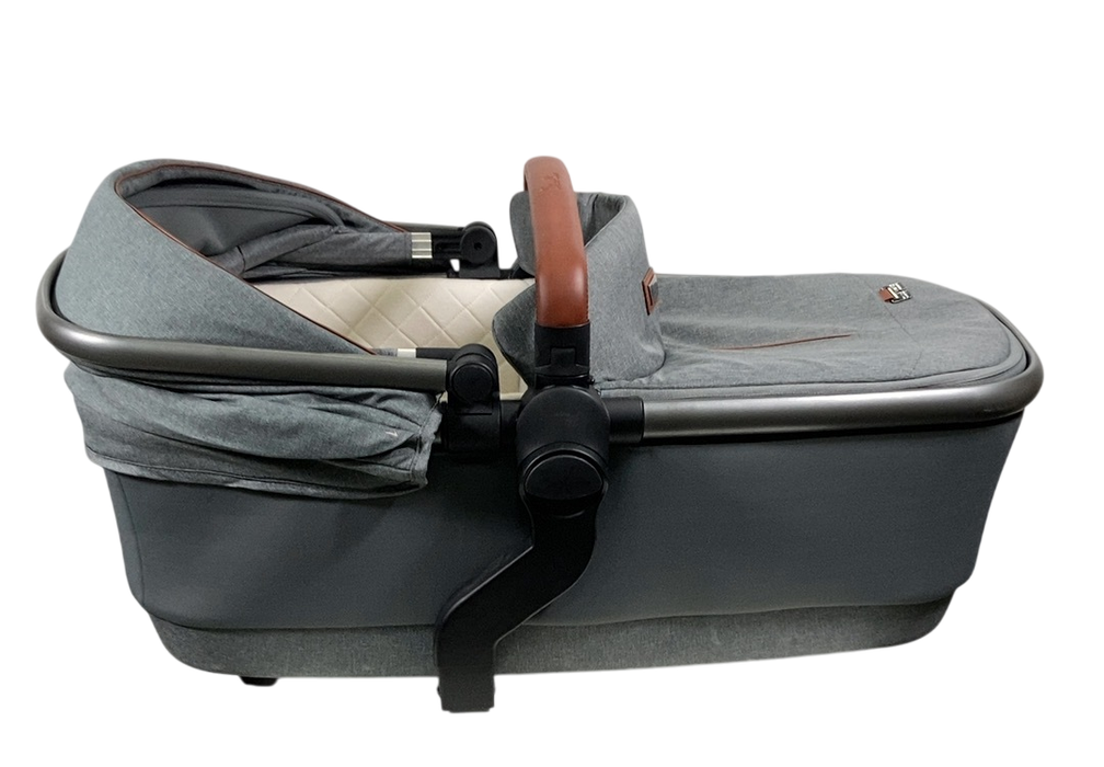 Shop Silver Cross Wave Stroller, Lunar at GoodBuy Gear