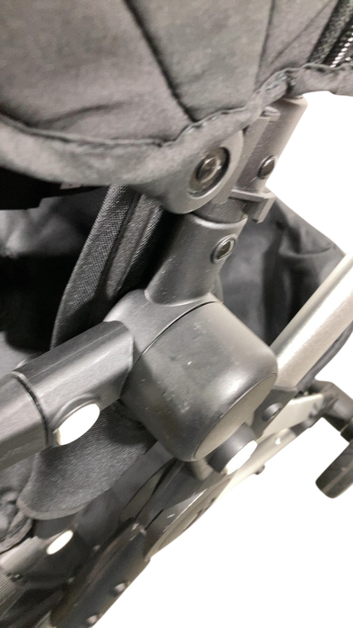 Shop Mockingbird Single to Double 2.0 Stroller, 2024, Black, Silver With Black Leather, Windowpane at GoodBuy Gear