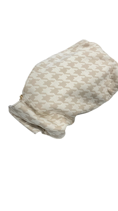Shop Mabē The Monarch Toddler Sling, Houndstooth at GoodBuy Gear