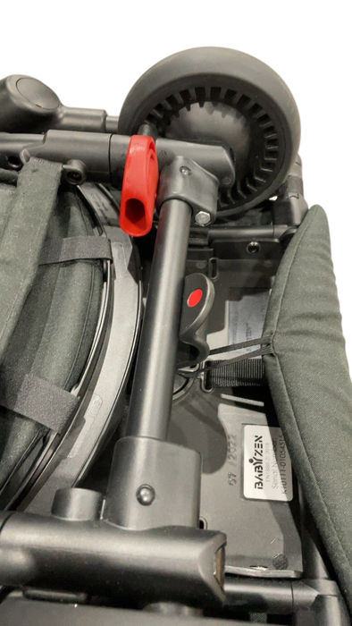 Shop Babyzen YOYO2 Complete Stroller, 2022, Black with Black at GoodBuy Gear