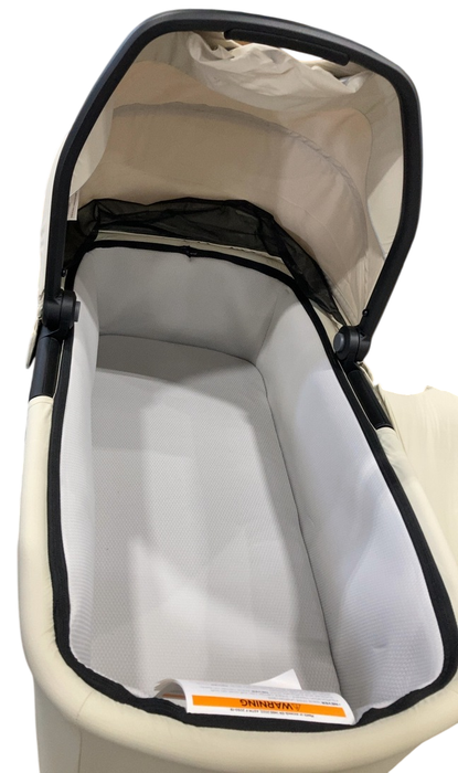 Shop Thule Bassinet, Soft Beige at GoodBuy Gear