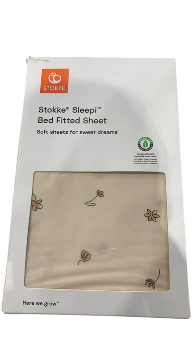 Shop Stokke Sleepi Fitted Sheet, V3, Flower Ecru at GoodBuy Gear