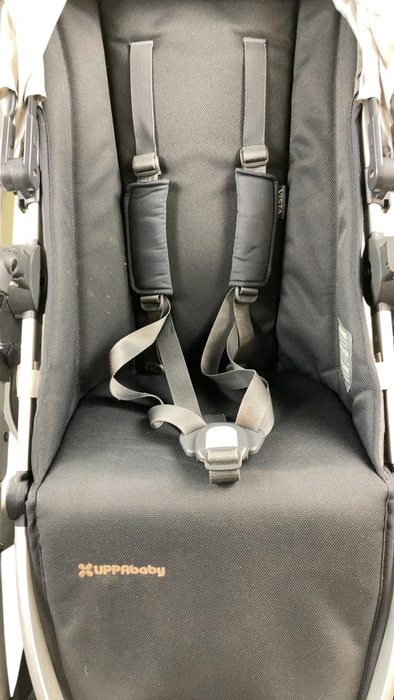 Shop UPPAbaby VISTA V2 Stroller, 2019, Jordan (Charcoal Melange) at GoodBuy Gear