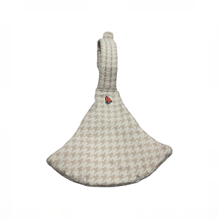 Shop Mabē The Monarch Toddler Sling, Houndstooth at GoodBuy Gear