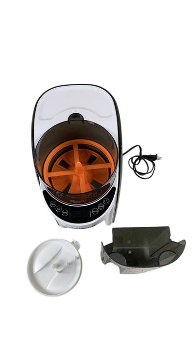 Shop Baby Brezza Formula Pro Advanced Baby Formula Dispenser, White on Black at GoodBuy Gear