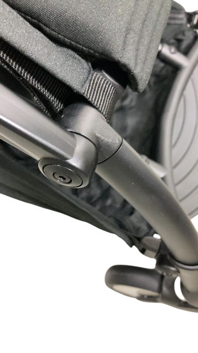 Shop Babyzen YOYO2 Complete Stroller, 2024, Black with Black at GoodBuy Gear