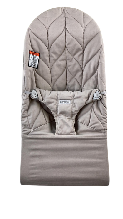 Shop BabyBjorn Bouncer Bliss, Light Gray Frame, Sand Gray Cotton Petal Quilt at GoodBuy Gear