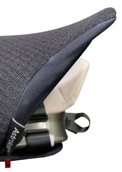 Shop WAYB Pico Portable Car Seat, 2024, Stardust at GoodBuy Gear