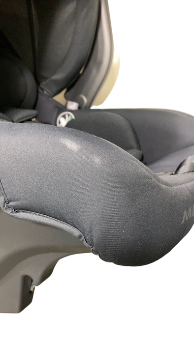 Shop UPPAbaby MESA V2 Infant Car Seat, 2023, Jake (Black) at GoodBuy Gear