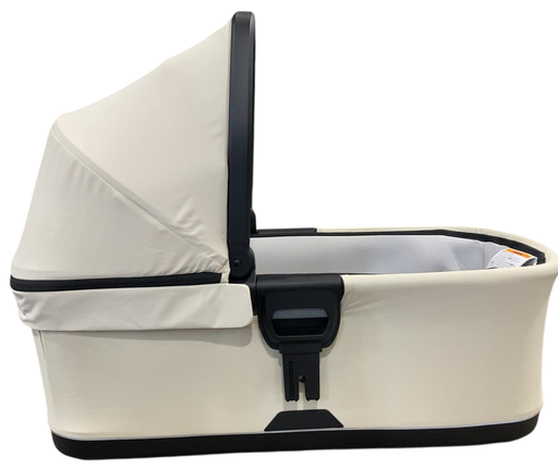 Shop Thule Bassinet, Soft Beige at GoodBuy Gear