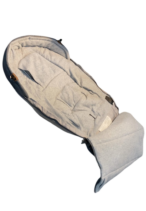Shop Joolz Footmuff, Day3/Geo2/Hub, Radiant gray at GoodBuy Gear