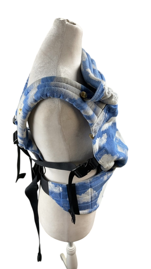 Shop Artipoppe Zeitgeist Linen Carrier, Sky at GoodBuy Gear